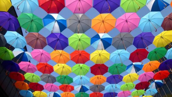 color-umbrella-red-yellow-163822